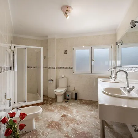 فيلة Luxury Vistas Al Mar أذيخي