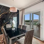 Luxury Vistas Al Mar Vila *