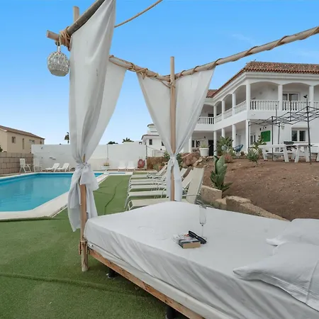 Luxury Vistas Al Mar Villa *