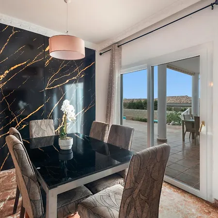 Luxury Vistas Al Mar Costa Adeje (Tenerife)