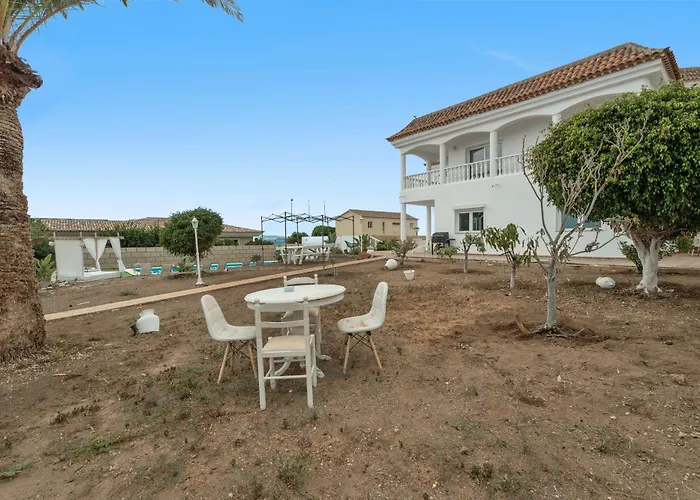 Luxury Vistas Al Mar Villa