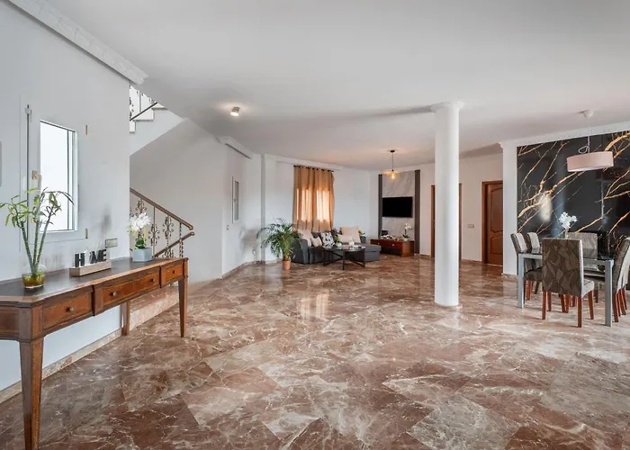 Luxury Vistas Al Mar Villa